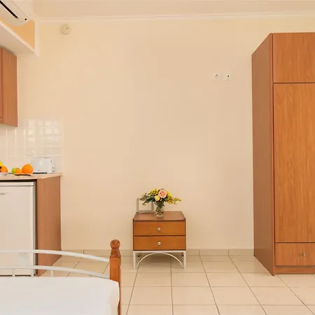 Manousis Apart-hotel 3*