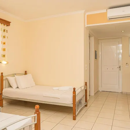 Apart-hotel Manousis